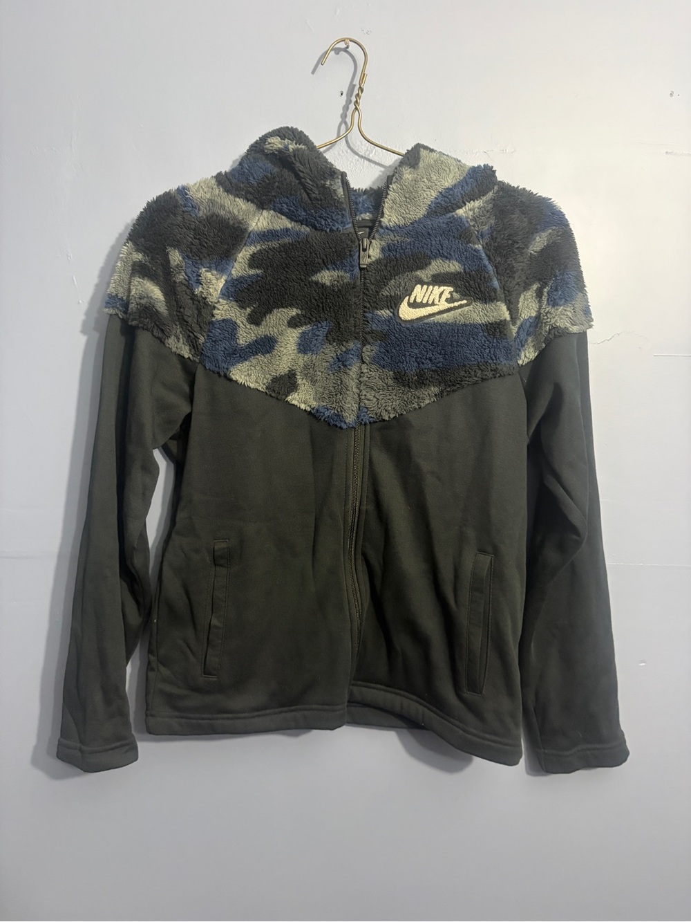 Nike blue grey black Jacket with Blue-Gray Camo Sherpa Yoke